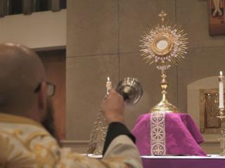 Adoration censing 600x450